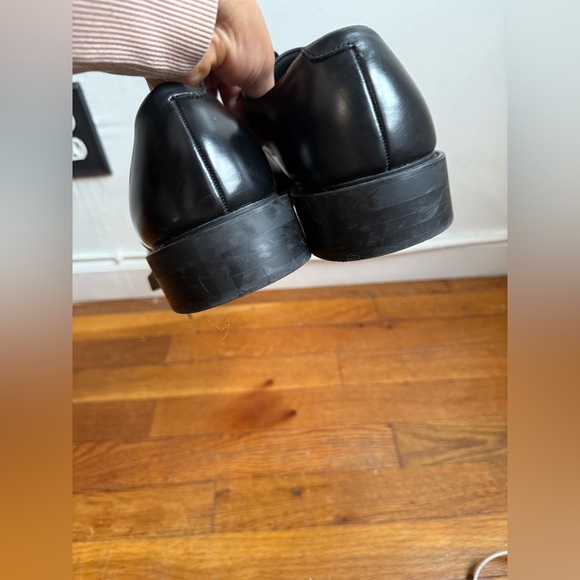 Classic Black Men's Dress Shoes - Picture 4 of 7